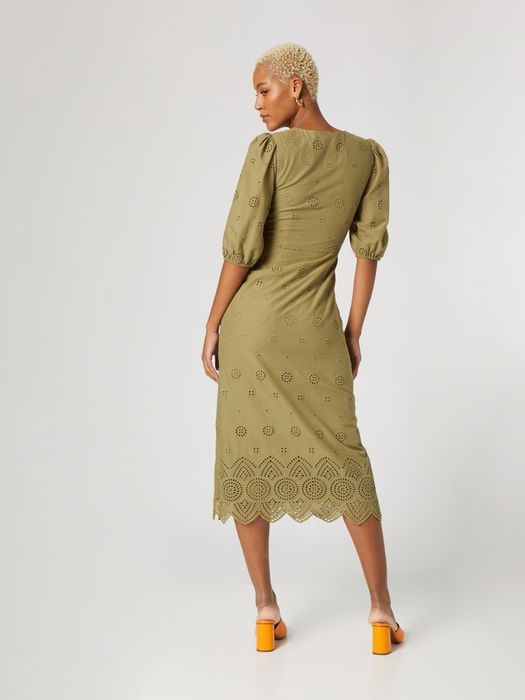 Rochie Katy Perry exclusiv for About You, noua cu eticheta