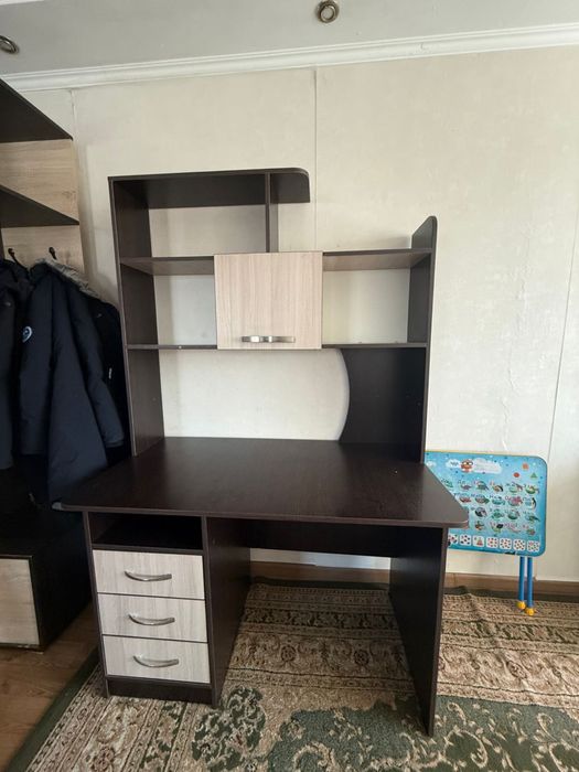 Мебель даром отдам диван, шкаф, кровать