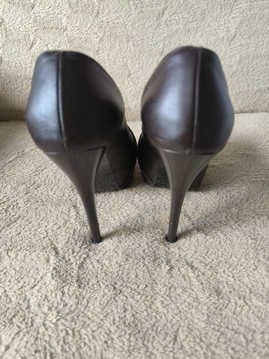 Туфли на каблуке