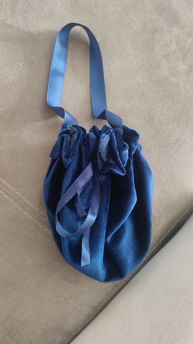 Детска лъскава рокля с пайети