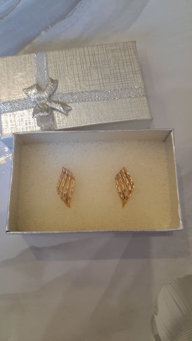 Продам золотые украшения
