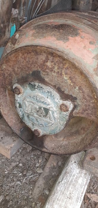 Vând motor 3faze 22kw