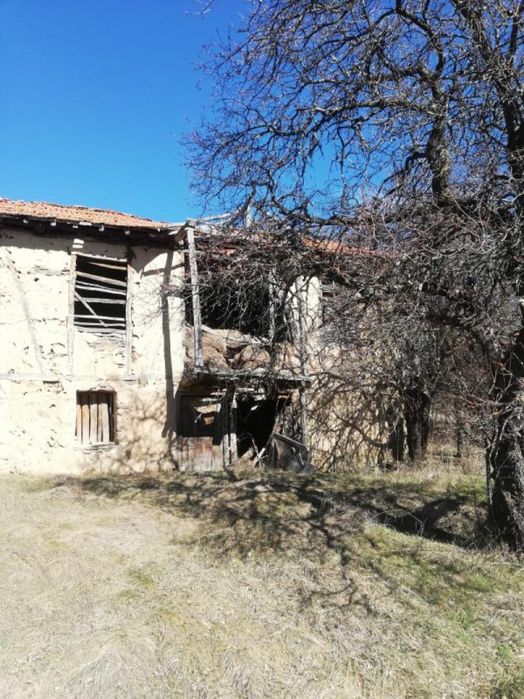Стара къща с двор 829 м2