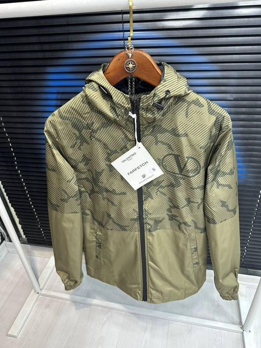 Valentino ветровка високо качество