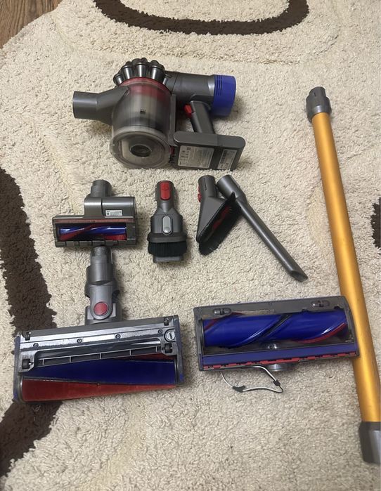 Aspirator Dyson V8