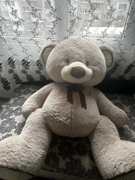 Плюшен мечок. 130 см.височинс