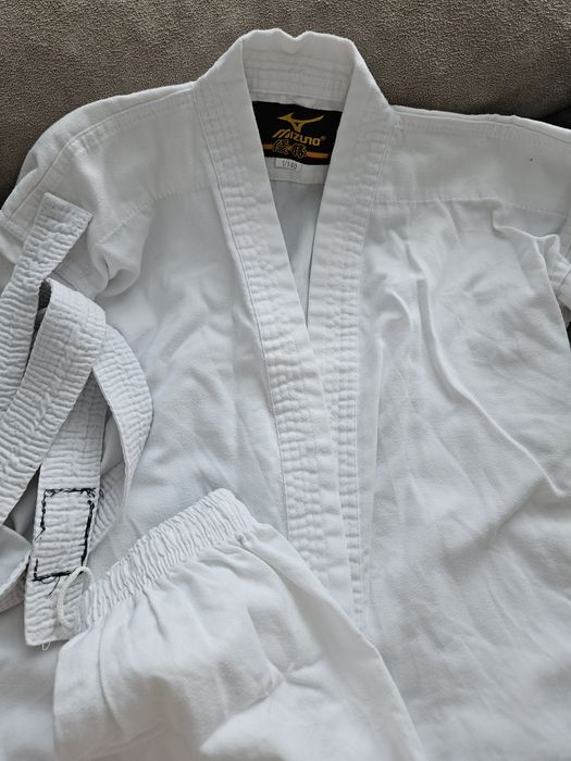Продам кимоно для карате