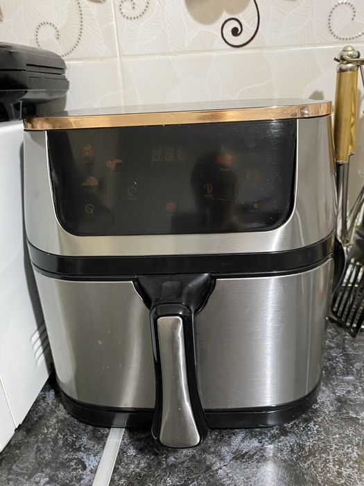 Air Fryer fripteuza cu aer cald