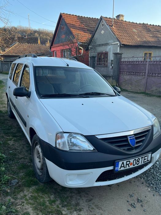 Vând Dacia Logan 1.6 benzină