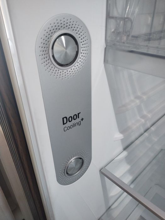 Продам Холодильник LG