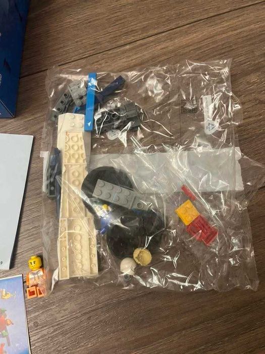 Продавам Lego липсват няколко части