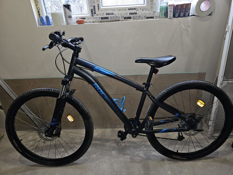 Vând bicicleta ST120