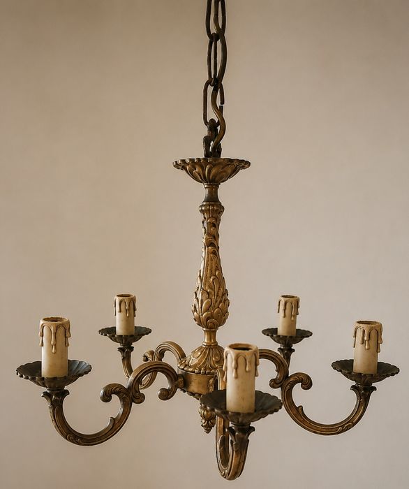 Superb candelabru antic din bronz cu 5 brațe in stilul francez Louis ,piesa cu o lucrătură de o foarte mare finețe