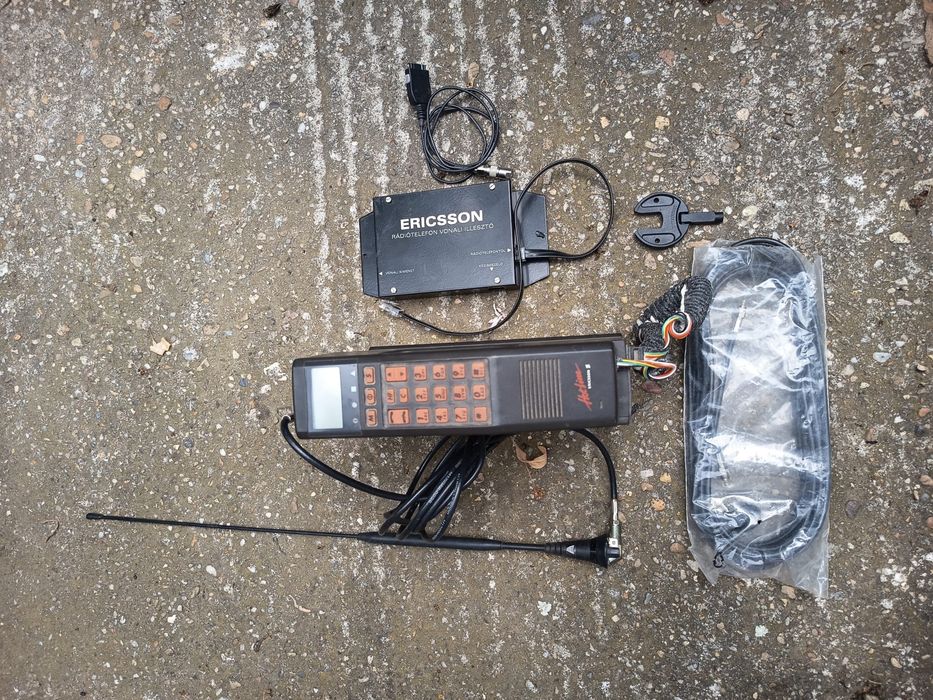 Telefon portabil ericson vechi