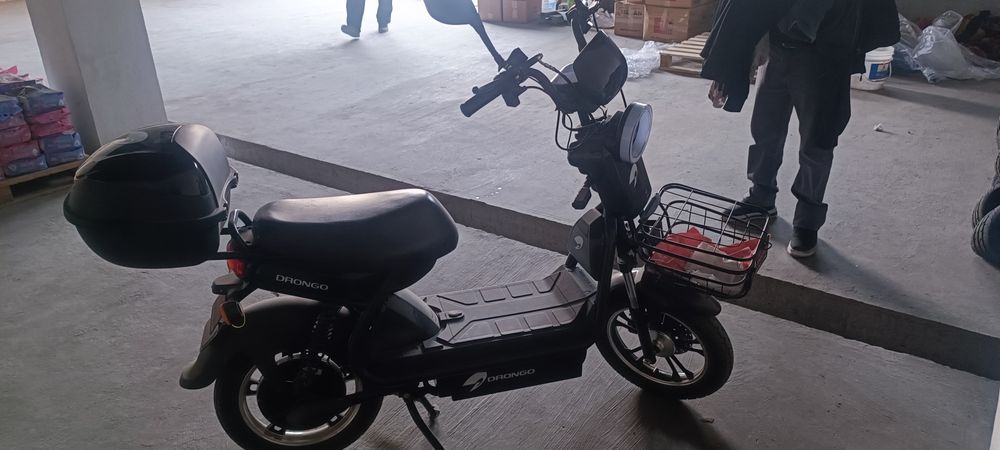 Электро скутер сотилади