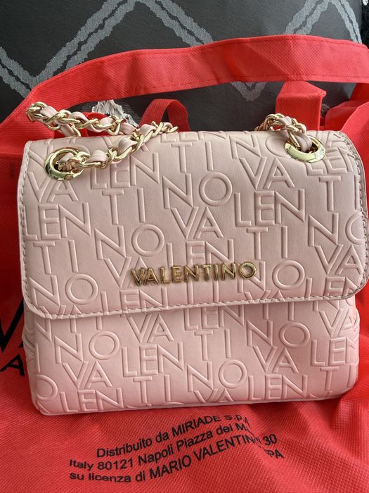 Guess i Valentino чанти
