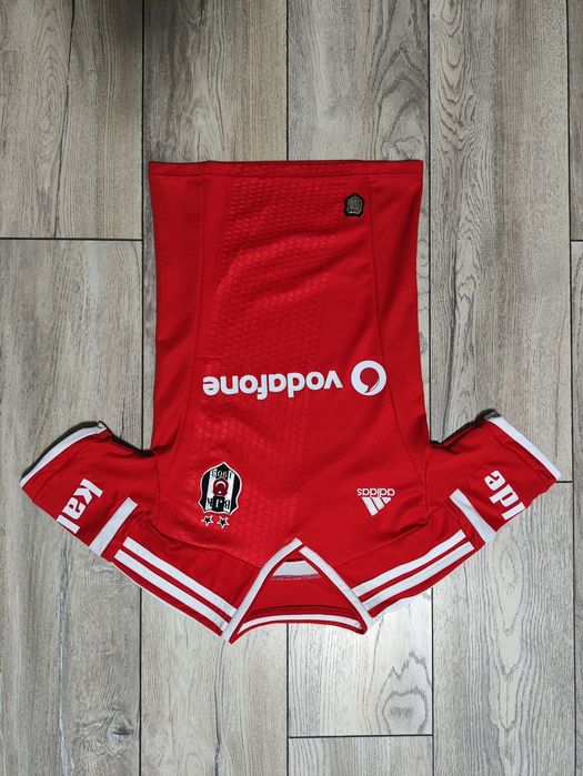 Besiktas 14/15 Third kit, 11-12y, Good condition
