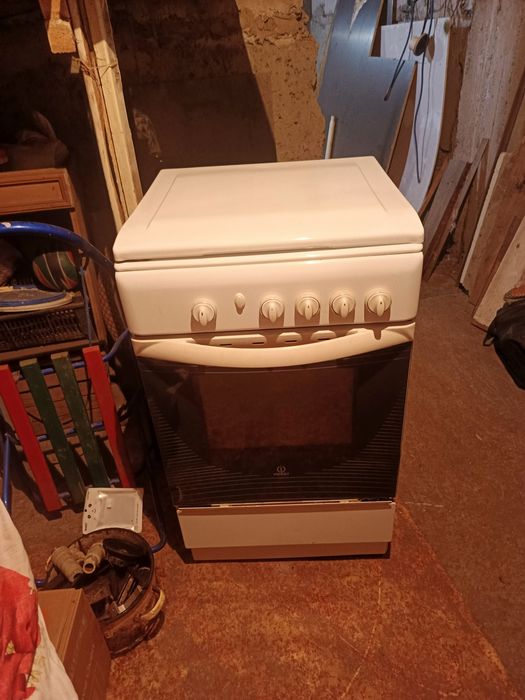 Газовая плита Indesit