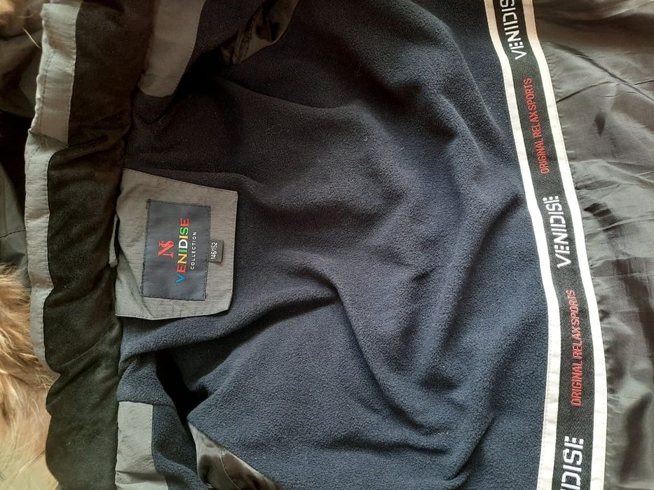 Продам зимнюю куртку