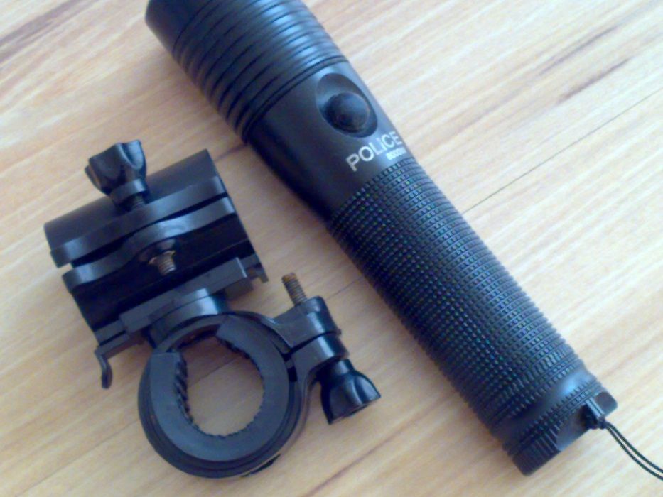 Лед фар със стоика-нов и силиконови-фар и стоп на Force-нови