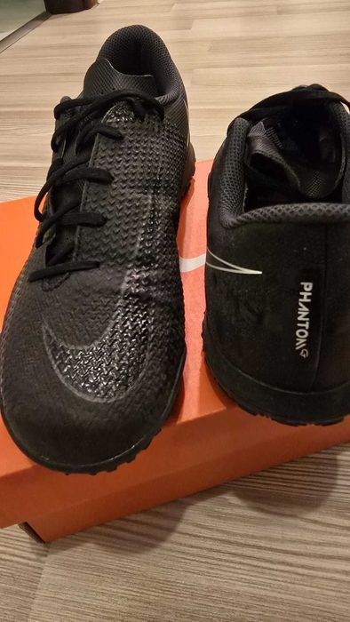 VAND: Pantofi fotbal NIKE Phantom GT2 Club TF