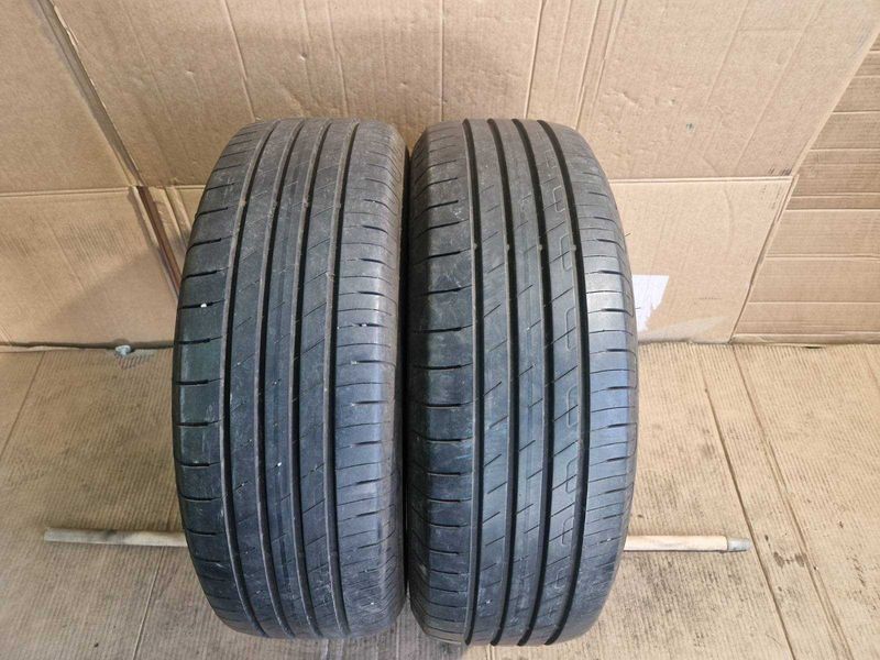 2 Goodyear R17 215/60 
летни гуми DOT1519