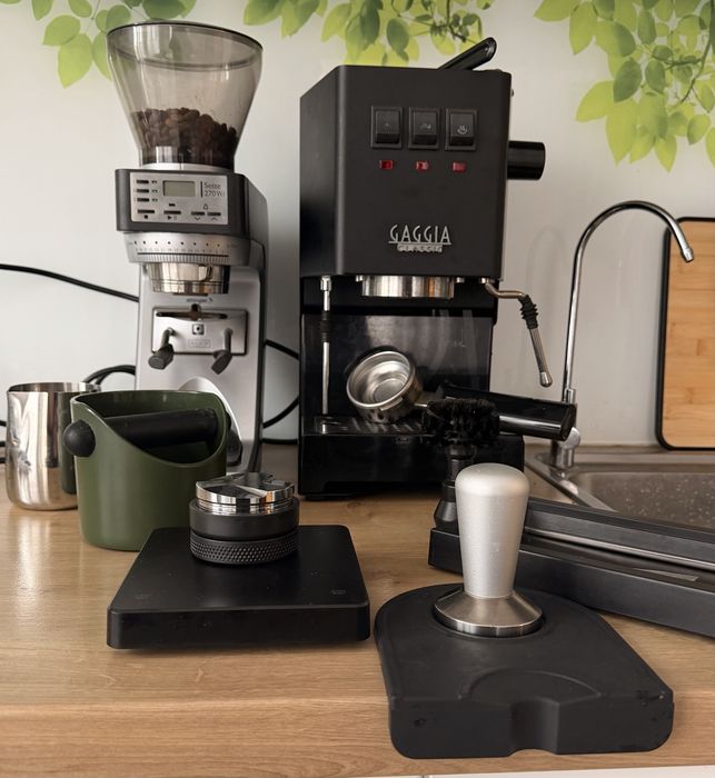 GAGGIA Classic E24 negru si rasnita Baratza Sette 270Wi