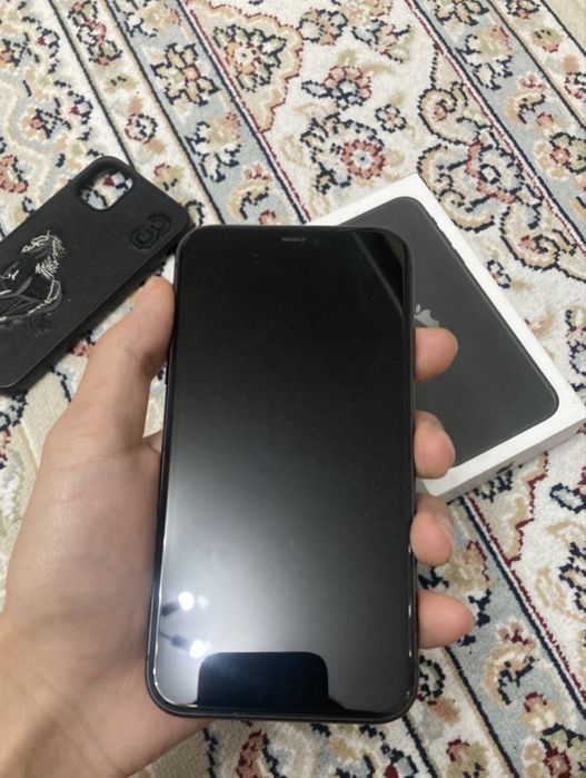 Продам айфонн 11