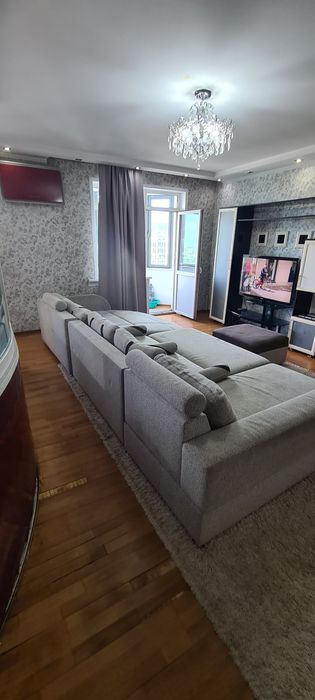 Продам диван для гостинной