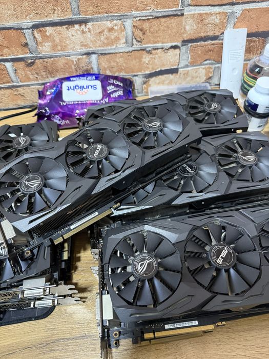 Gtx 1080 asus rog/ gigabyte