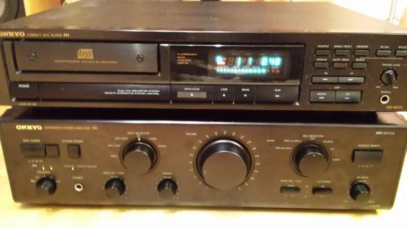 ONKYO Усилвател CD колони