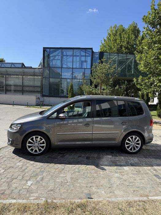 VOLKSWAGEN Touran 0 — imagine 2