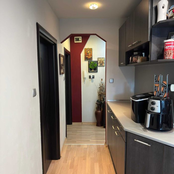 Тристаен обзаведен апартамент Владиславово- Касабова