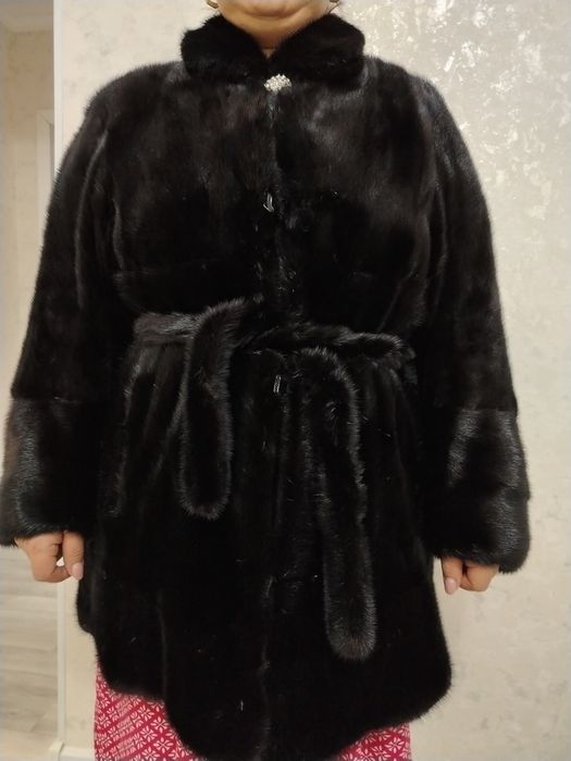 Продам норковую шубу в отл. сост. Канада