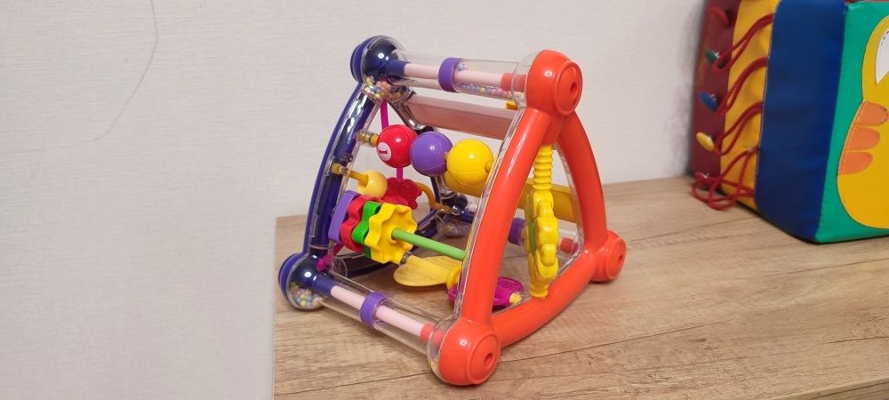 Бизиборд треугольник