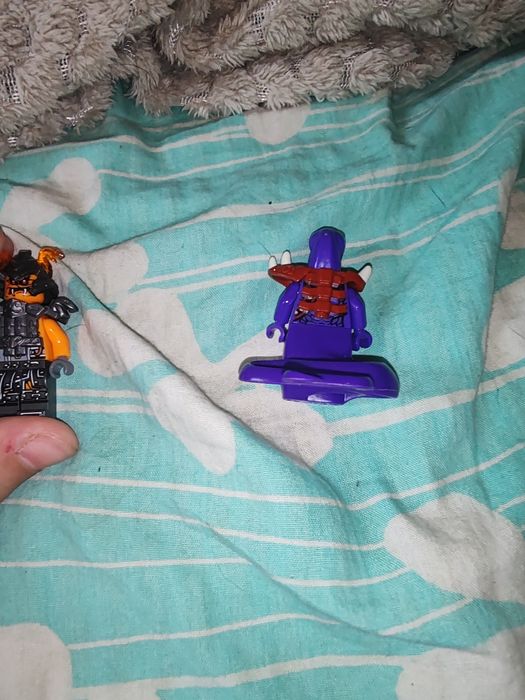Vând minifigurine lego Ninjago preț 70ambele (negociabil