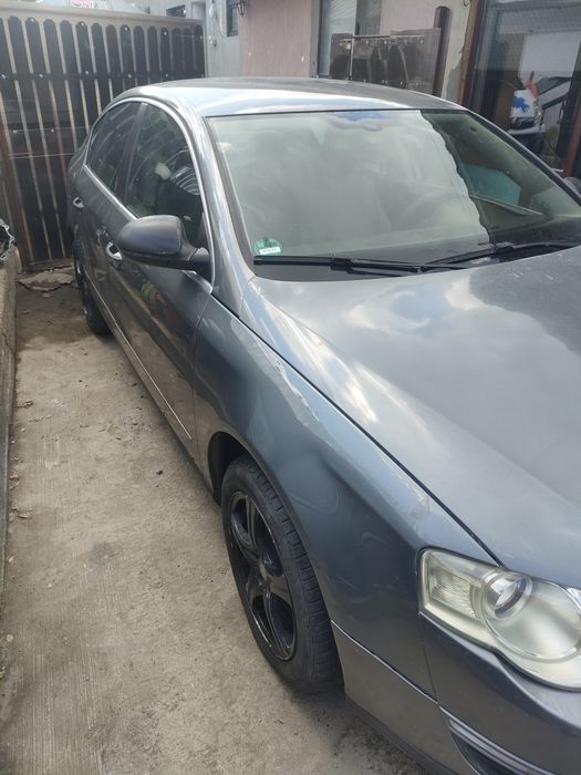Vând passat 1.6 fsi