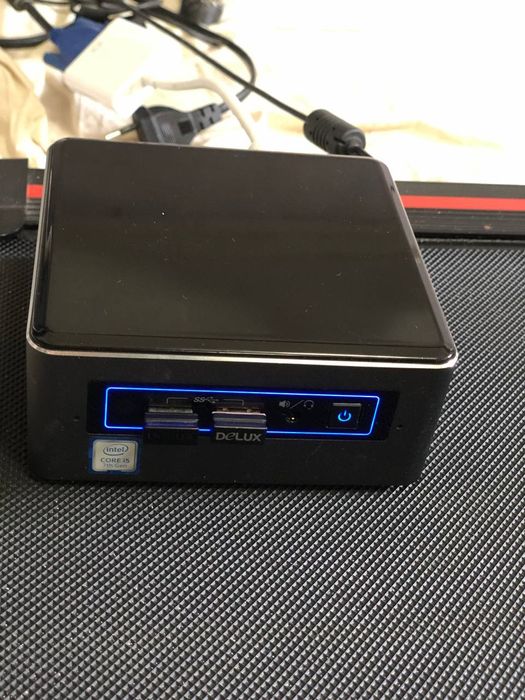 Kompyuter Intel NUC mini PC