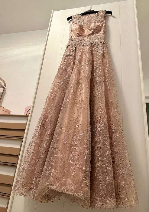 Официална /бална/ дълга рокля, подходяща и за други поводи