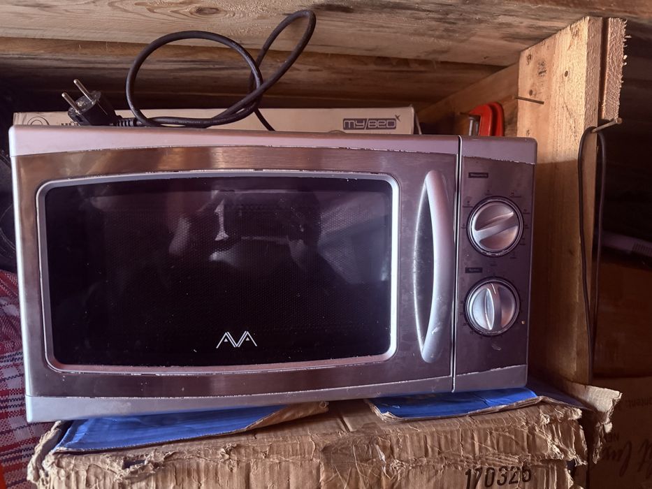 Продам микроволновую печь