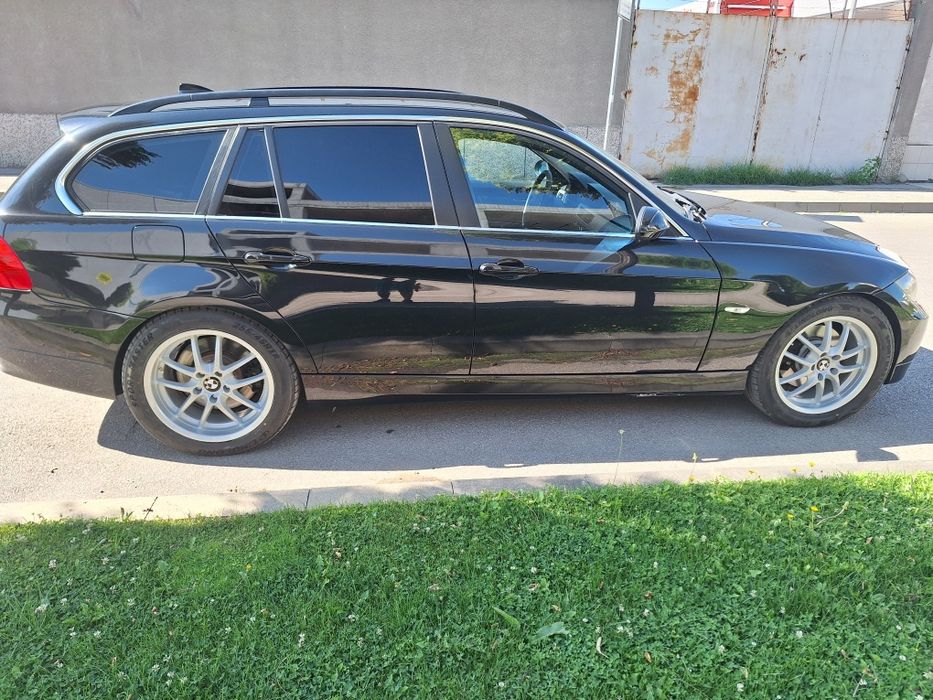 Продавам BMW 325 IX 2007