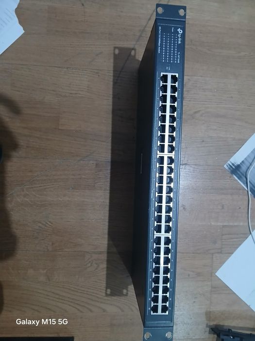 Продам tp-link tl-sf1048