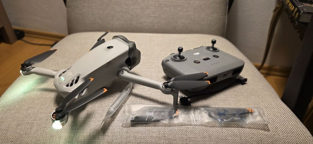 Drona DJI Lito 1 + telecomanda cu suport telefon