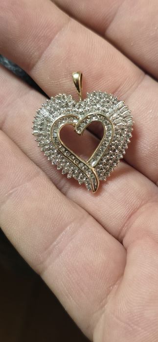 Pandant aur diamante