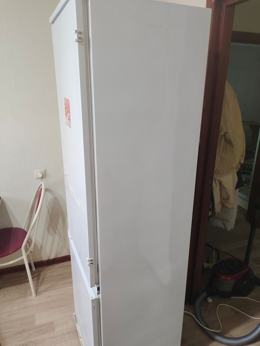 Продам холодильник hotpoint в хорошем состоянии