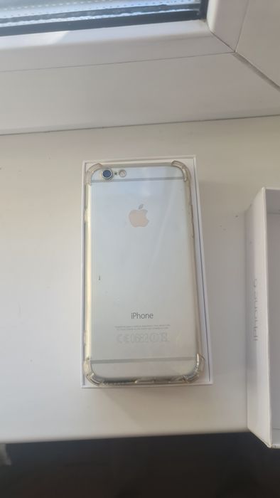 Айфон 6  с гарантией