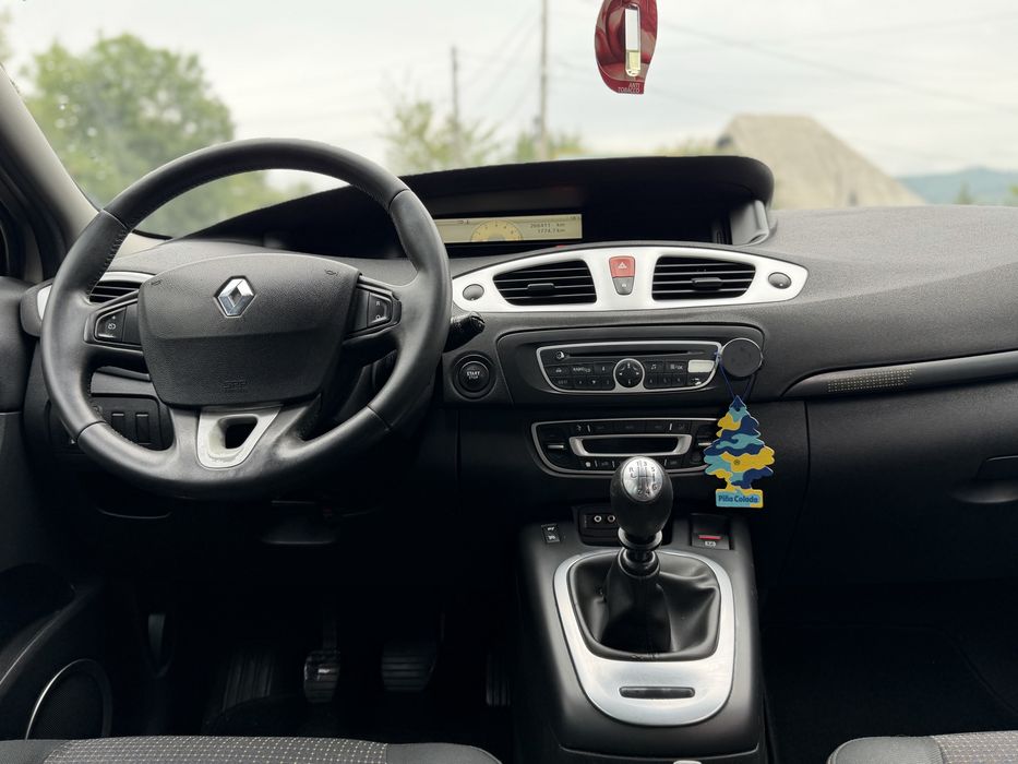 Renault Scenic si in Rate