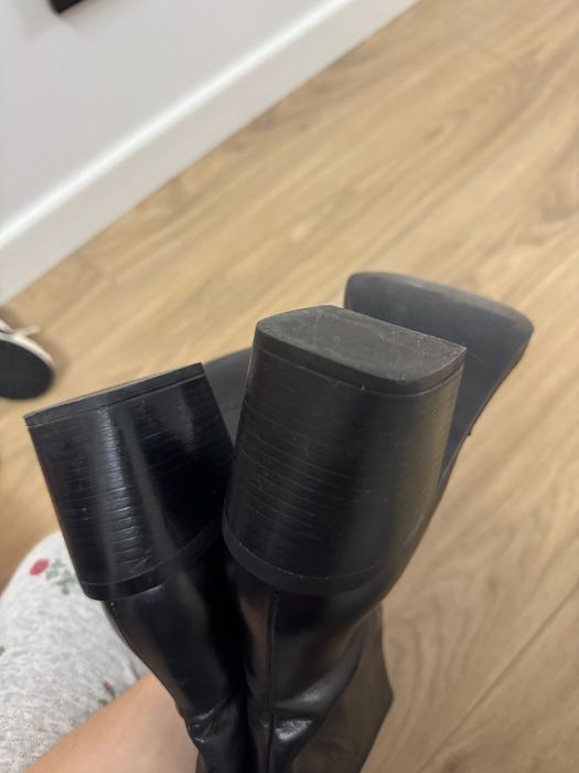 Кожаные ботинки на каблуке massimo dutti