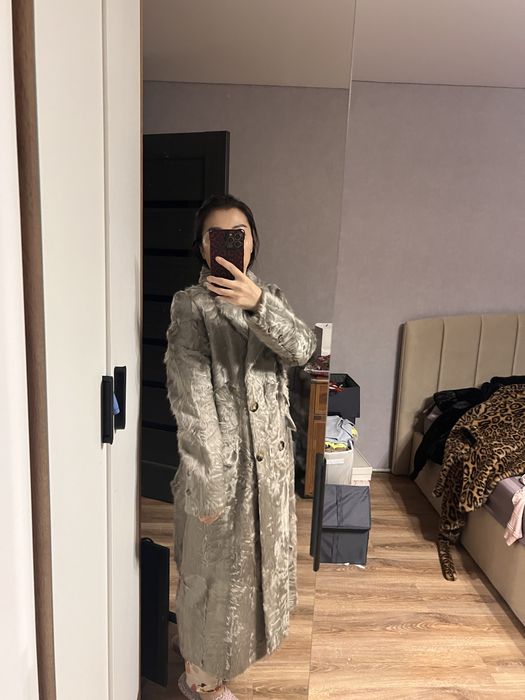 Шуба каракуль серая