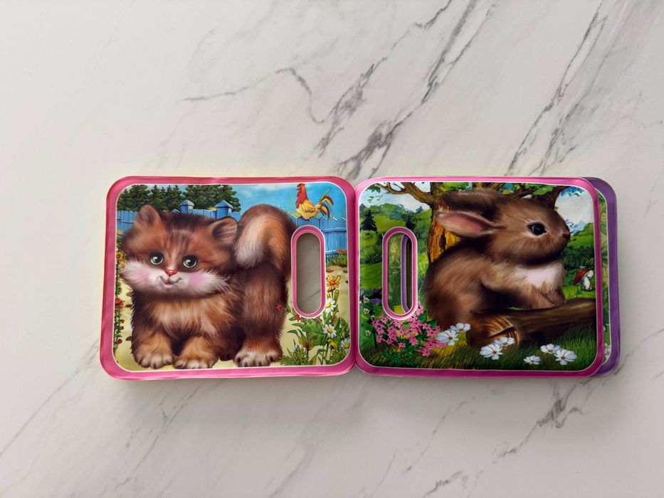 Занимателни детски играчки и книжки в добро състояние